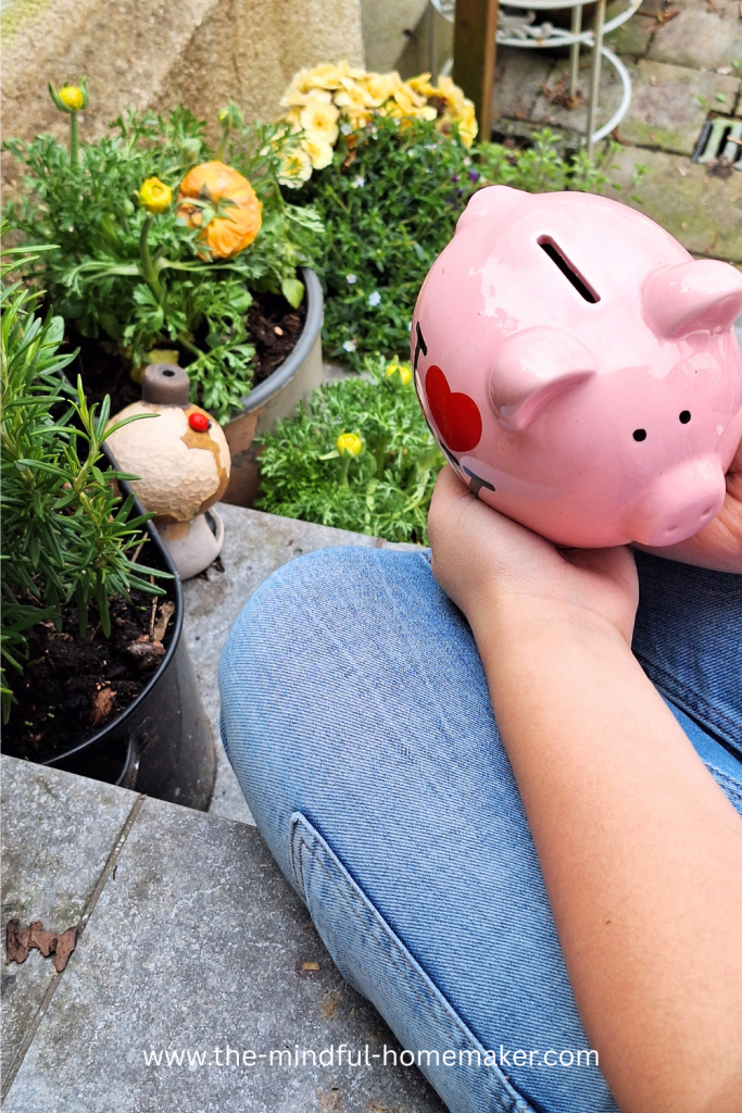 10 importance of family budget