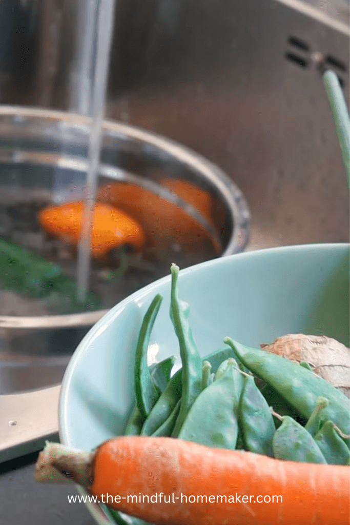 list five money saving homemaking tips