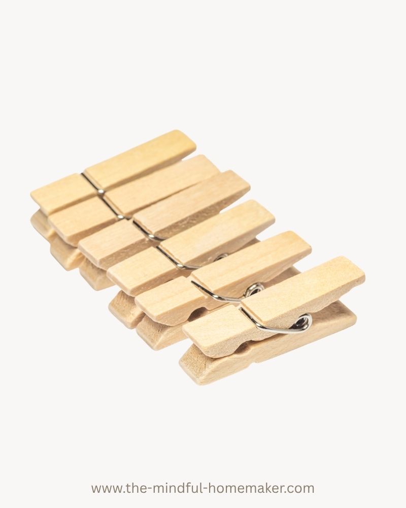 laundry pegs